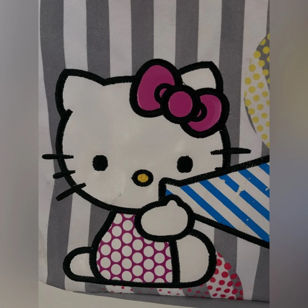 Hello Kitty Tote - Picture 3 of 8